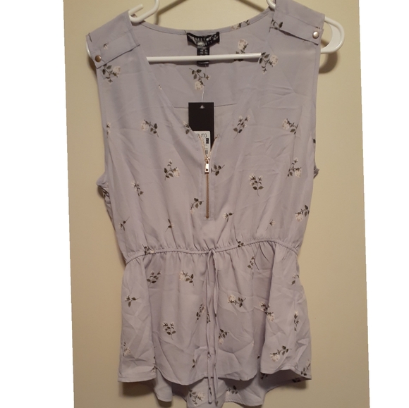 Floral Sleeveless Blouse - NWT - Picture 1 of 1